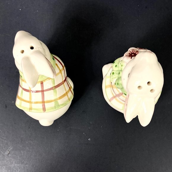 VTG Hand Painted Ceramic Bunny Salt & Pepper Shaker Set, 80's Cottage Core Retd - Picture 8 of 17